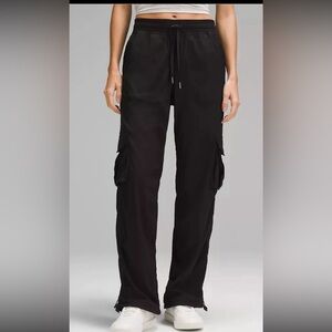 NWT Lululemon Dance Studio Relax Fit MR Cargo Pants In Black Size M.